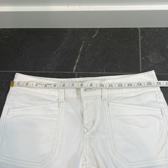 Union Bay white cargo shorts. Juniors size 7 - Picture 5 of 6
